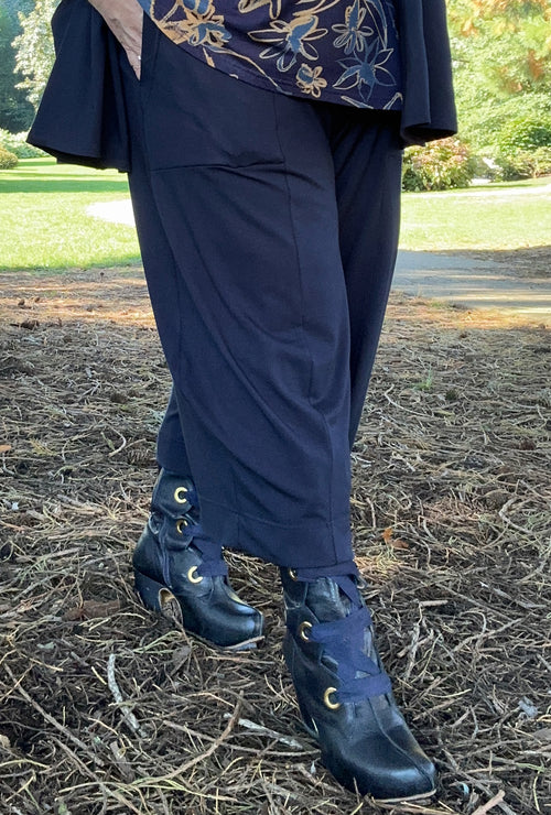 Angle Crop Pant - Navy Bamboo