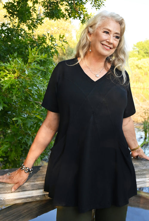 Refresh Tunic - Black Bamboo