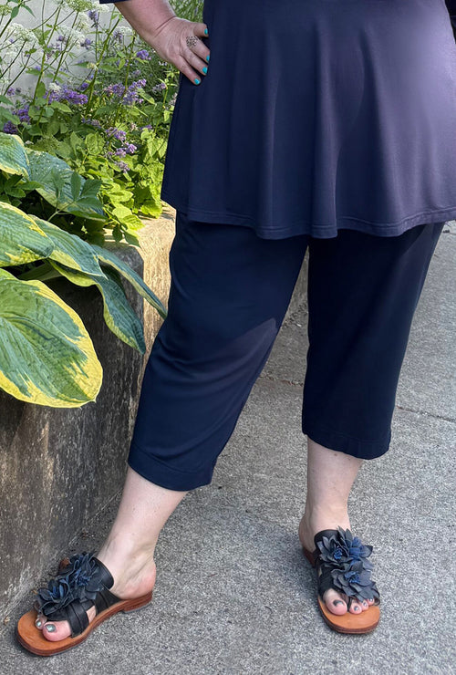 Chill Capri - Navy Sustainable Bamboo