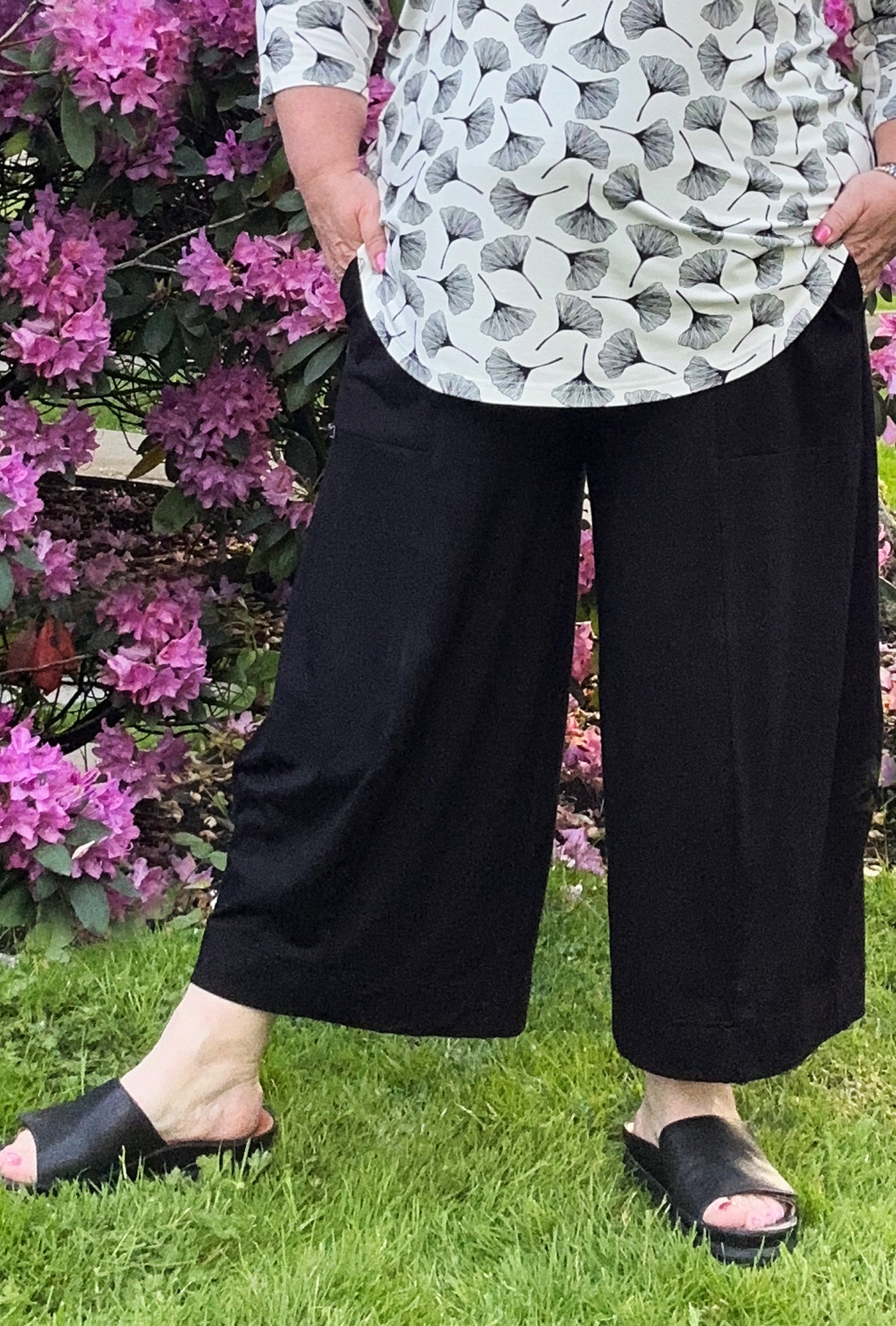 Angle Crop Pant - Black Bamboo