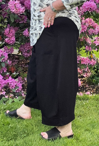 Angle Crop Pant - Black Bamboo