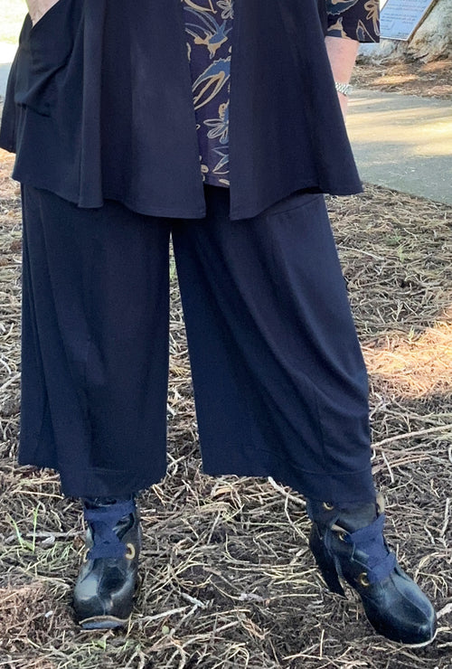 Angle Crop Pant - Navy Bamboo