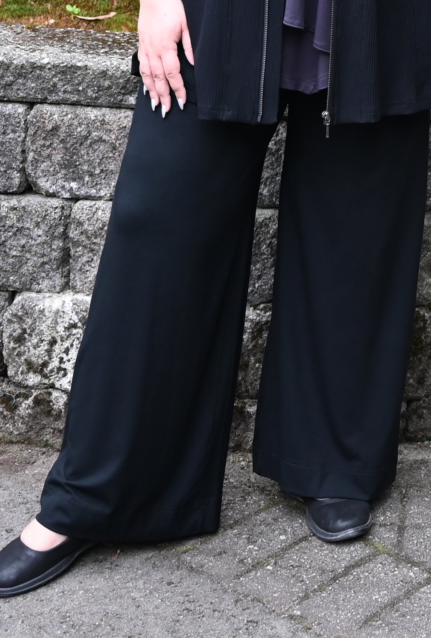 Serene Wide Leg Pant with Pockets 2.0- Black Bamboo