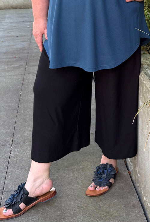 Tranquil Wide Crop Pant - Sustainable Black Bamboo