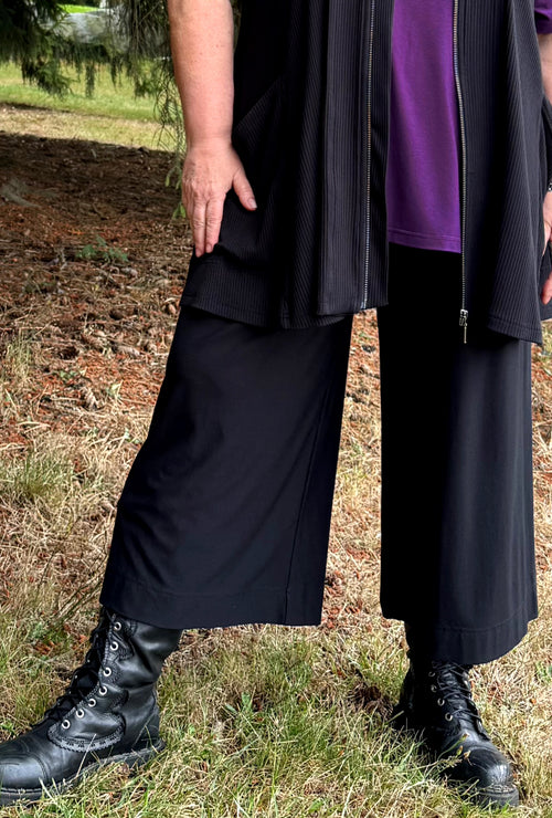 Tranquil Wide Crop Pant - Sustainable Black Bamboo