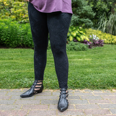 Rejuvenate Legging - Jacquard Black Palm