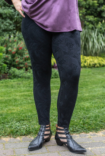 Rejuvenate Legging - Jacquard Black Palm